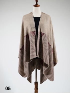 Zig Zag Print Knitted Cape